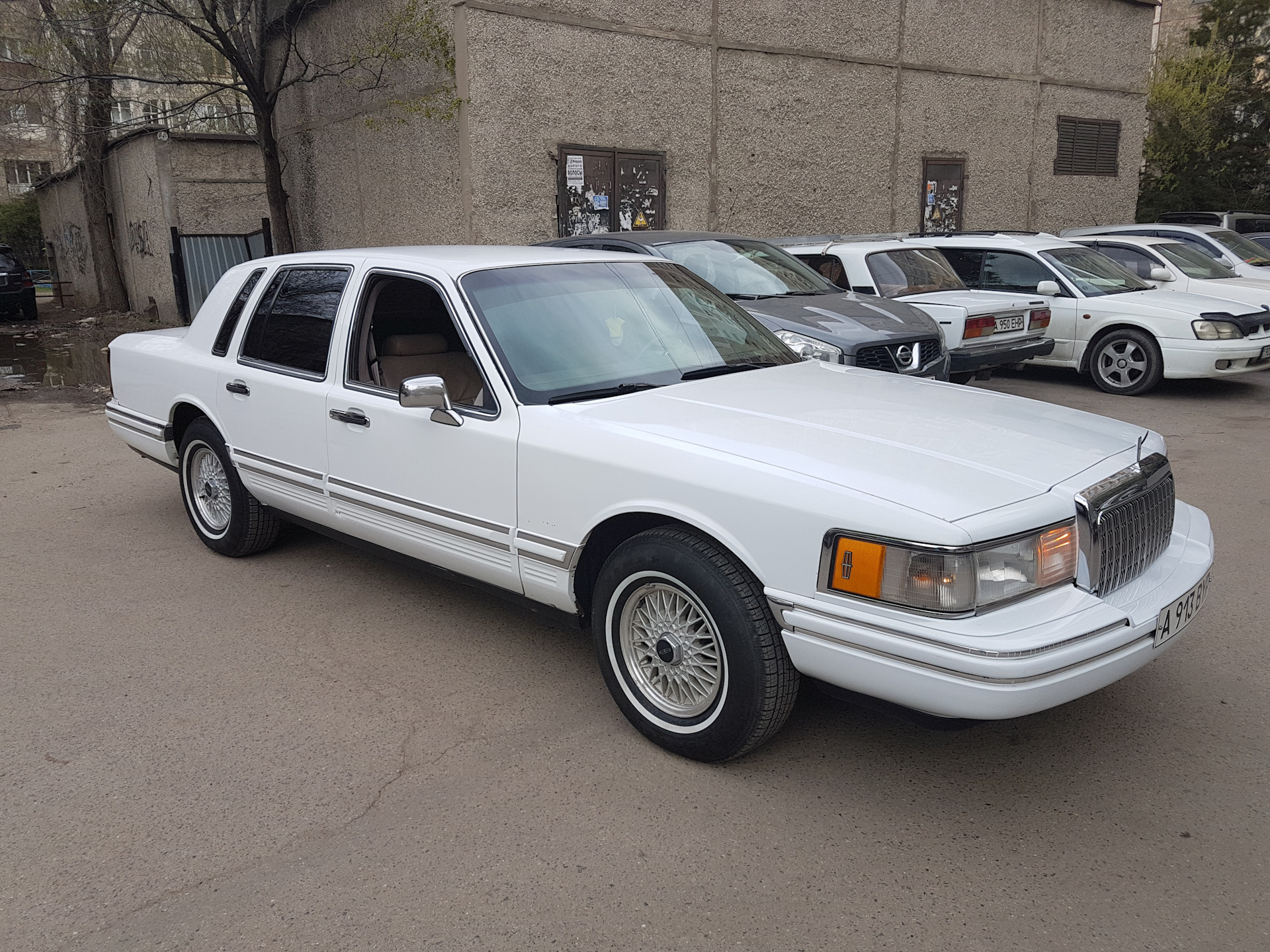 lincoln town car 1993