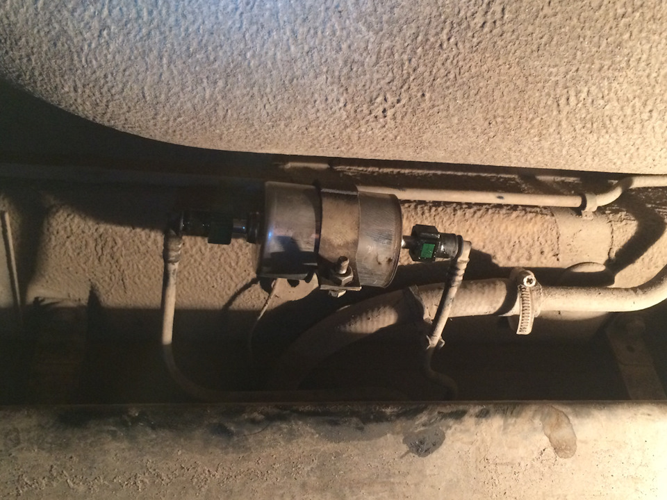 Топливный фильтр — Lada Приора хэтчбек, 1,6 л, 2014 года | своими ...