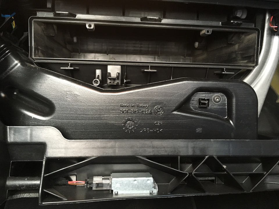 Чистим кондиционер дымовой шашкой — Skoda Octavia Mk3, 1,8 л., 2014 ...