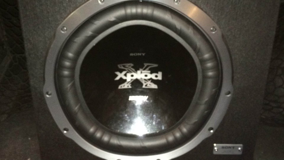 Sony xplod store subwoofer 15 inch