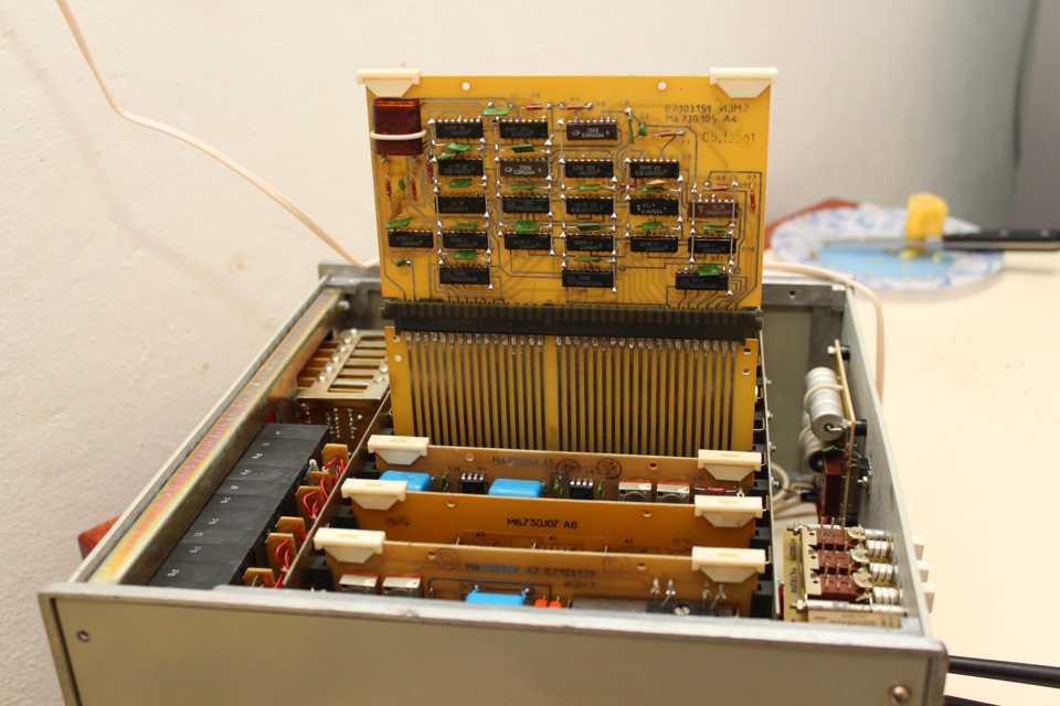 Fleischmann ellok br-120 4320. Усилитель арта 001-120 характеристики. Усилитель гармония 05-1 принципиальная схема. Барк 100ум. Осциллограф с1 107 платы.