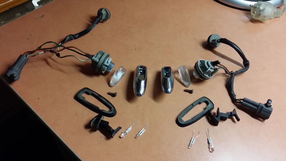 7db2072s 960 Как называются огоньки на крыльях авто