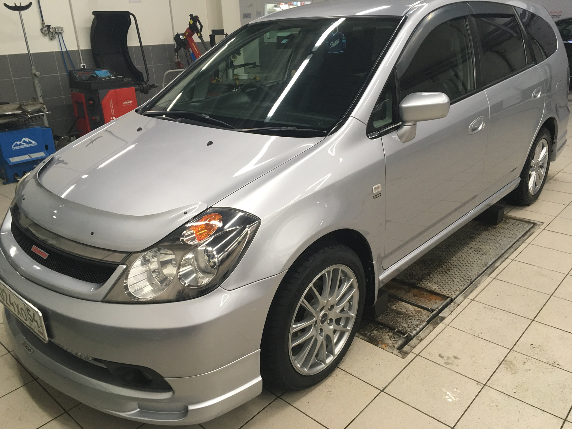 Купить хонда стрим в новосибирске. Размер динамиков Honda Stream rn1.