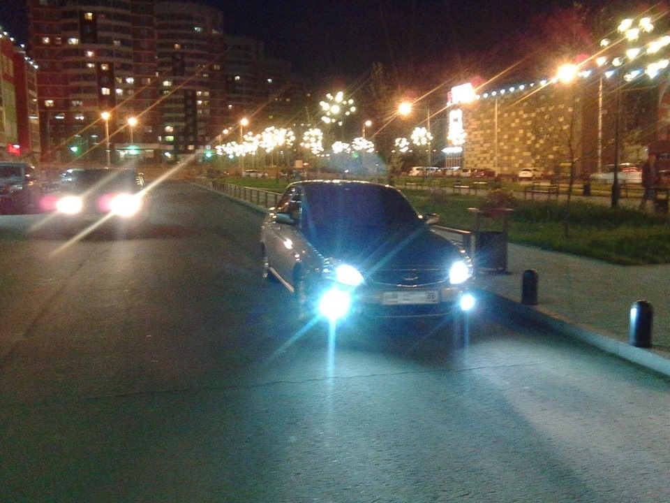 Ксенон + Петли капота — LADA Приора седан, 1,6 л., 2008 года | своими ...