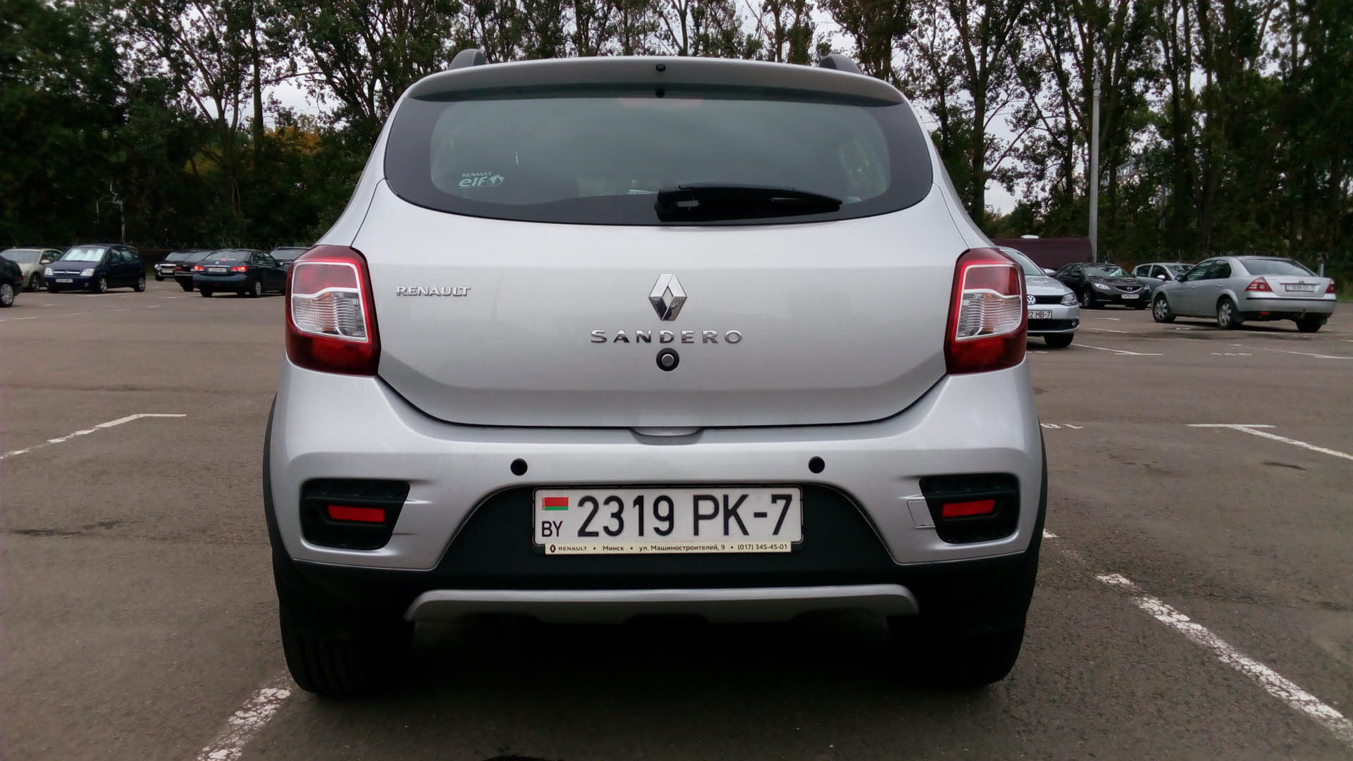 Парктроник на Renault Sandero - установка заднего и переднего