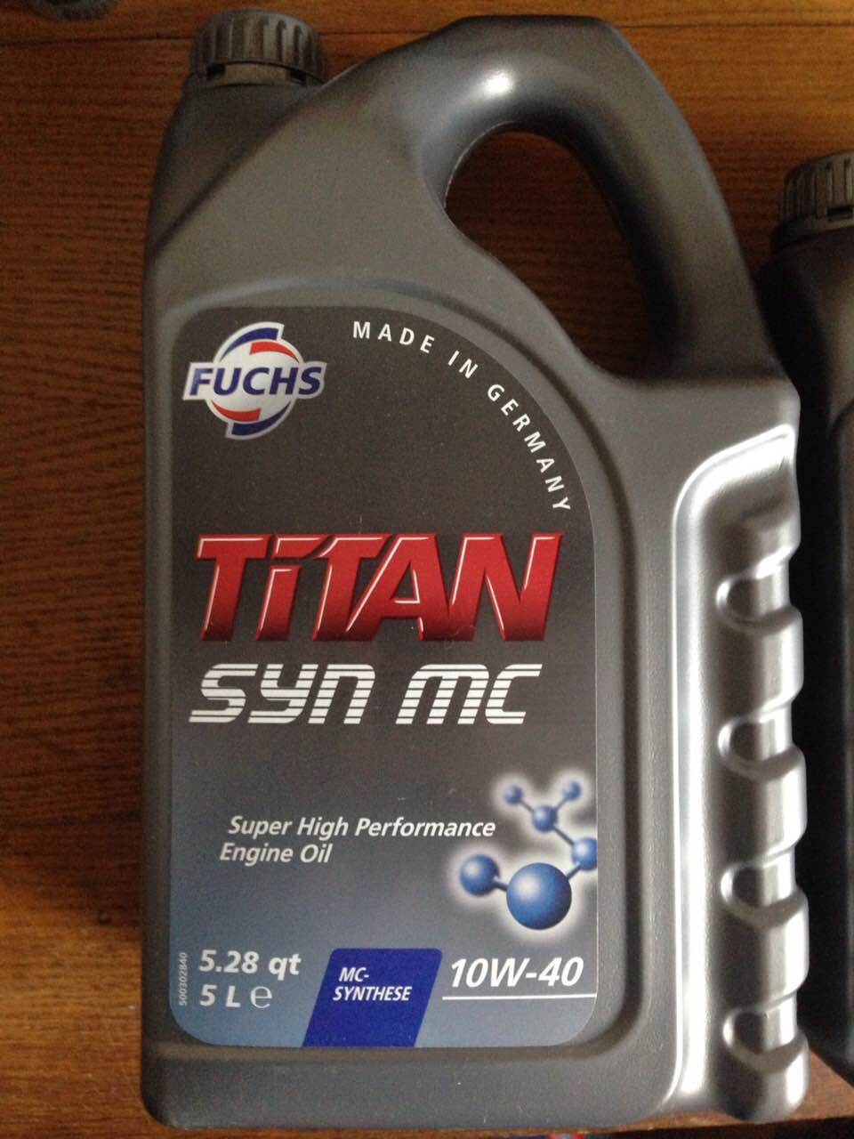 Моторные масла fuchs titan. Titan syn MC SAE 10w-40. Fuchs Titan mc10w 40 1l. Моторное масло Фукс 10w 40. Моторное масло Fuchs Titan.