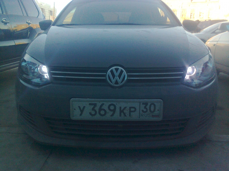 МЕНЯЕМ ВИДУХУ передних фар — Volkswagen Polo Sedan, 1,6 л, 2012 года ...