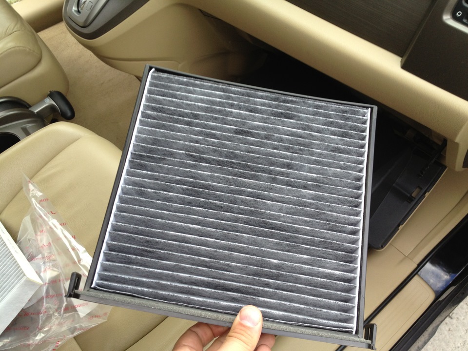 Замена салонного фильтра и дезинфекция дымовой шашкой)))) — Honda CR-V ...