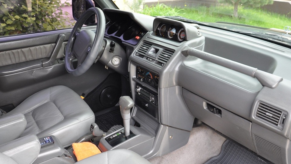 mitsubishi pajero 2 салон mitsubishi pajero 2 салон