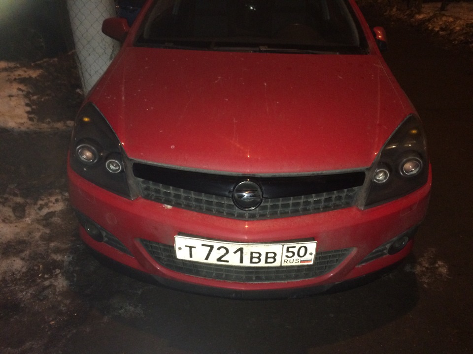 #25 Решетка Сток) — Opel Astra H GTC, 1,6 л, 2008 года | стайлинг | DRIVE2