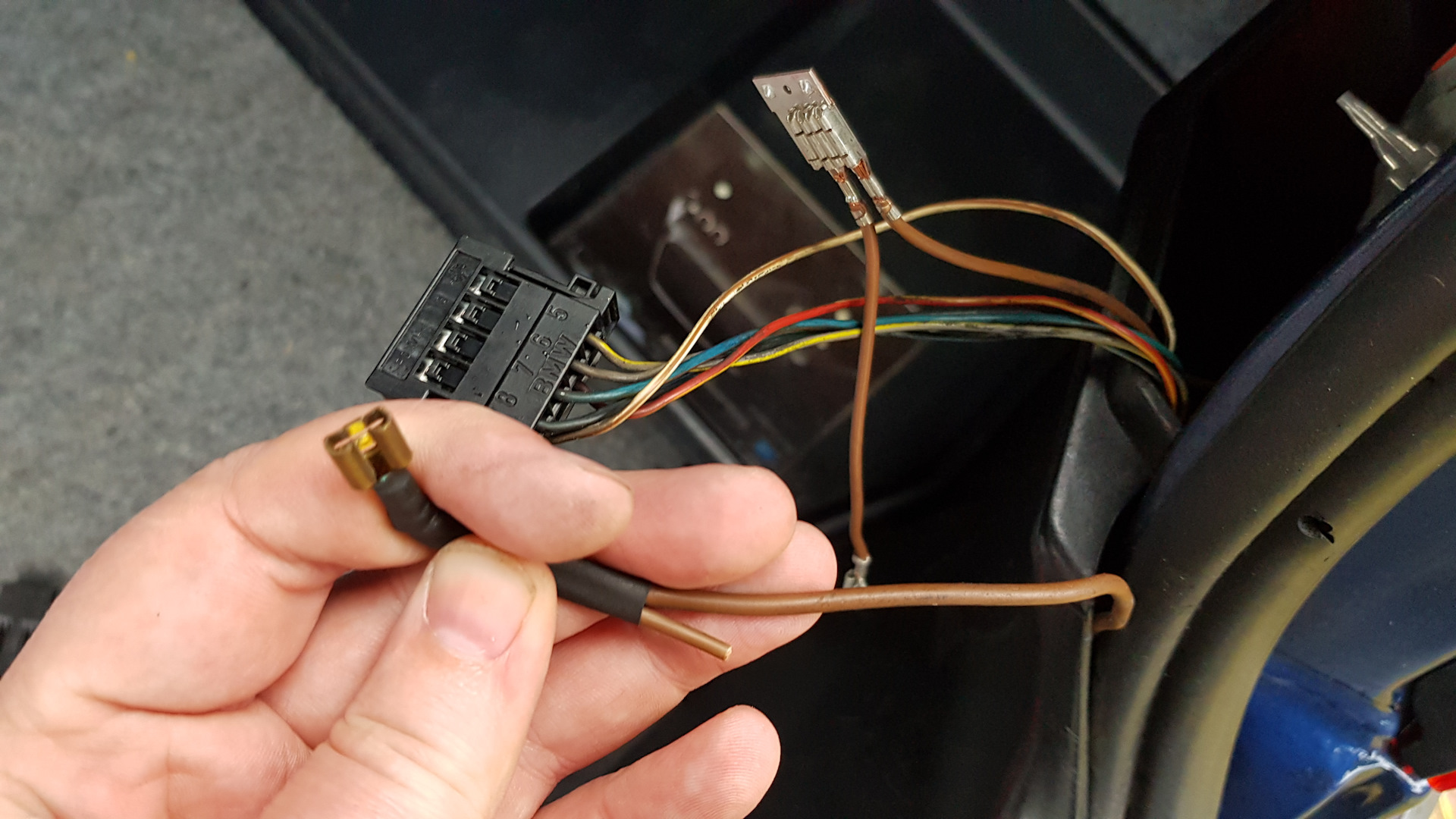 е39 какой провод