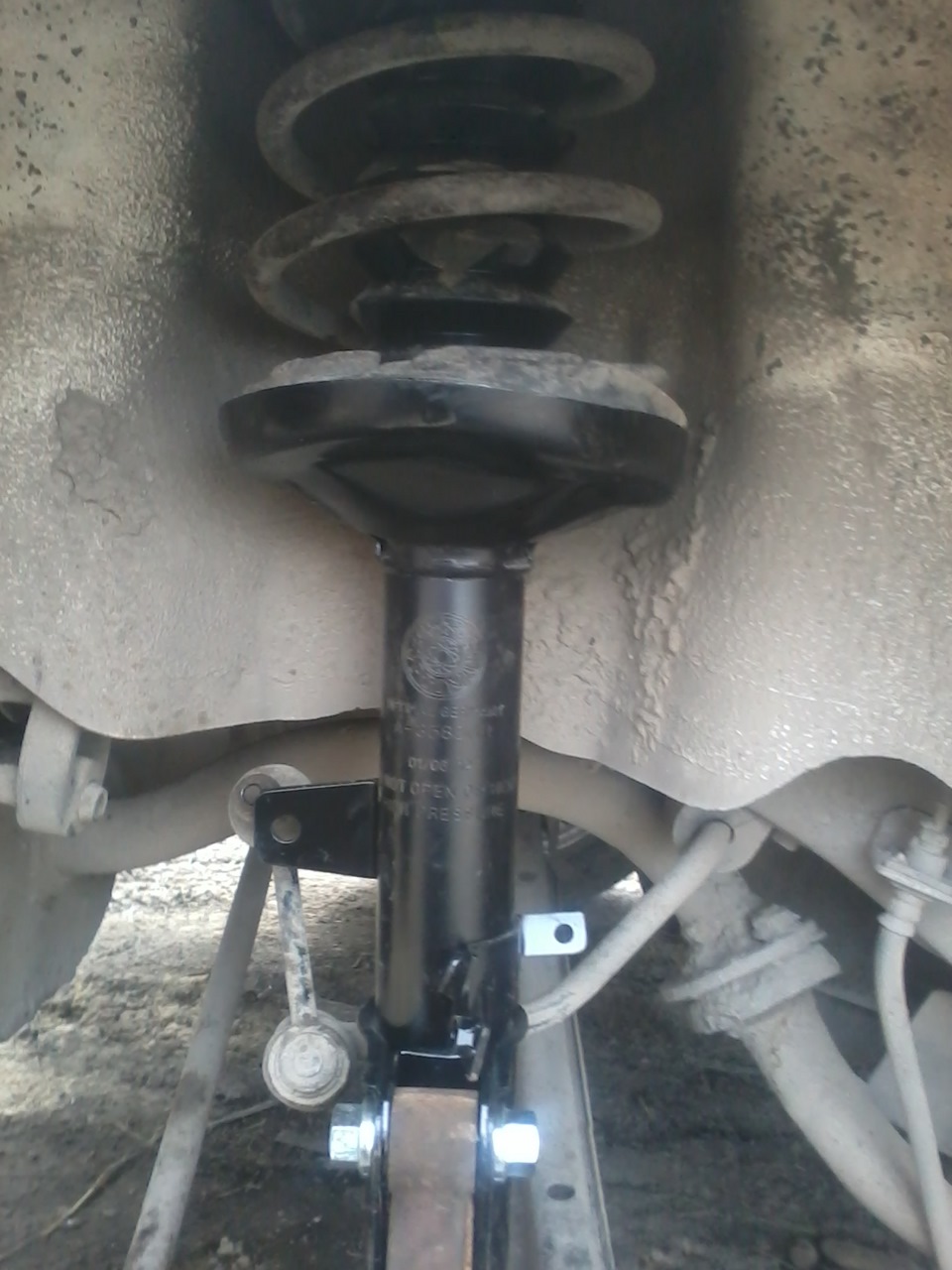 Задние стойки тойота премио 240. Задние стойки тойота ярис. Задние стойки стабилизатора toyota allion 260. Замена задних стоек на тойота харриер 2001 год. Тойота стойка брак машина оазмер другой.