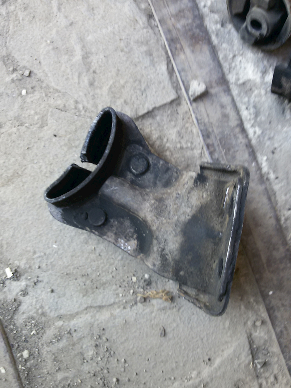 Замена опор двигателя на нивовские, замена шкива коленвала и ДПКВ ВАЗ ...