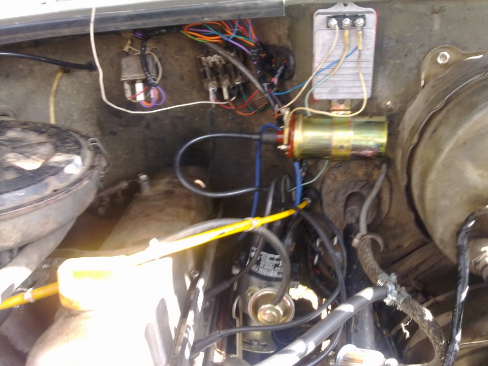 Почему греется уаз. Коммутатор на УАЗ 469 бесконтактное зажигание. Коммутатор УАЗ 469 контактное зажигание. Бесконтактное зажигание УАЗ 469 УАЗ. Коммутатор зажигания УАЗ 469.