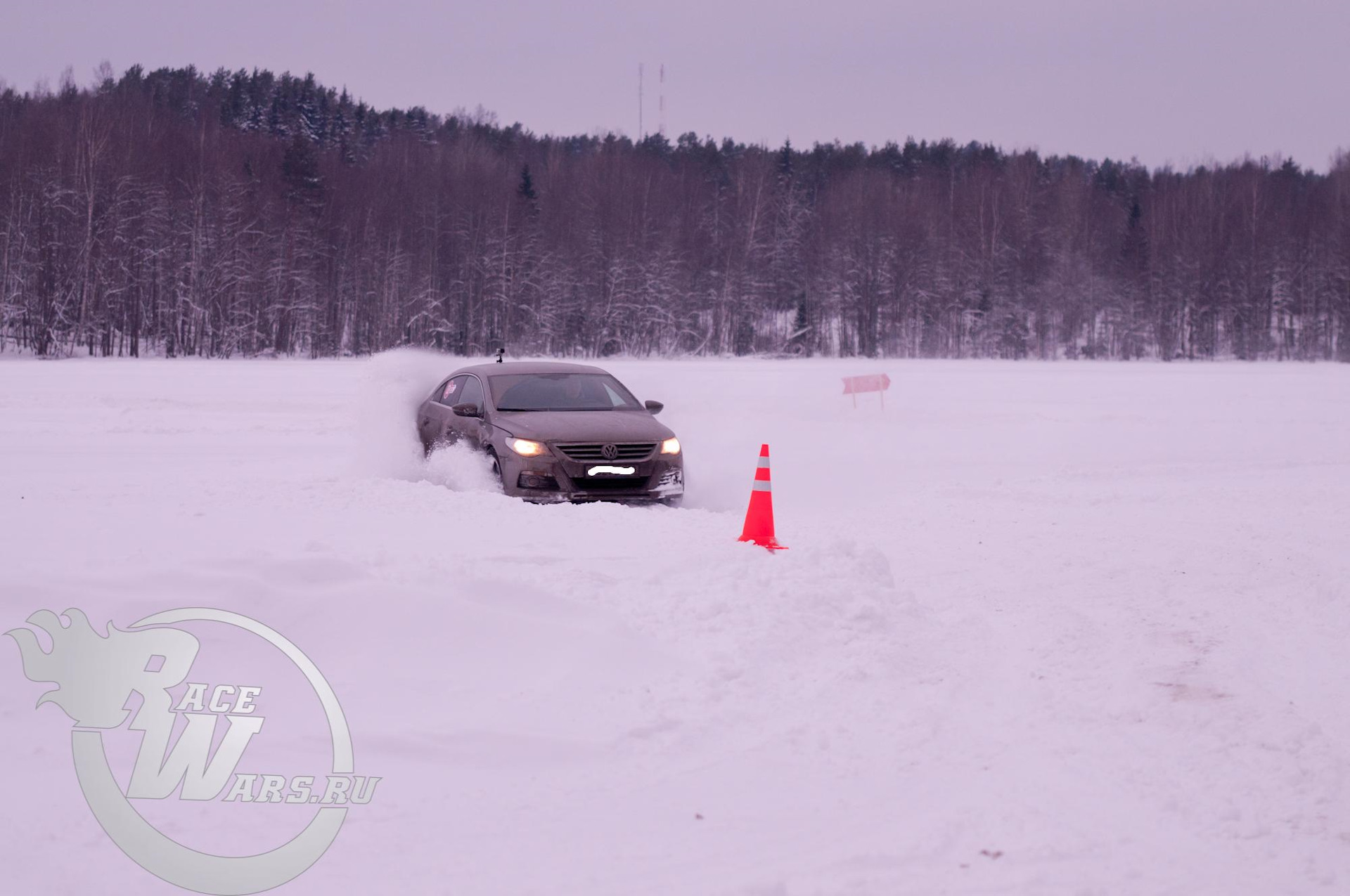 Race Wars Ice Edition 1 Volkswagen Passat CC 1 8 race-wars-ice-edition-1-volkswagen-passat-cc-1-8