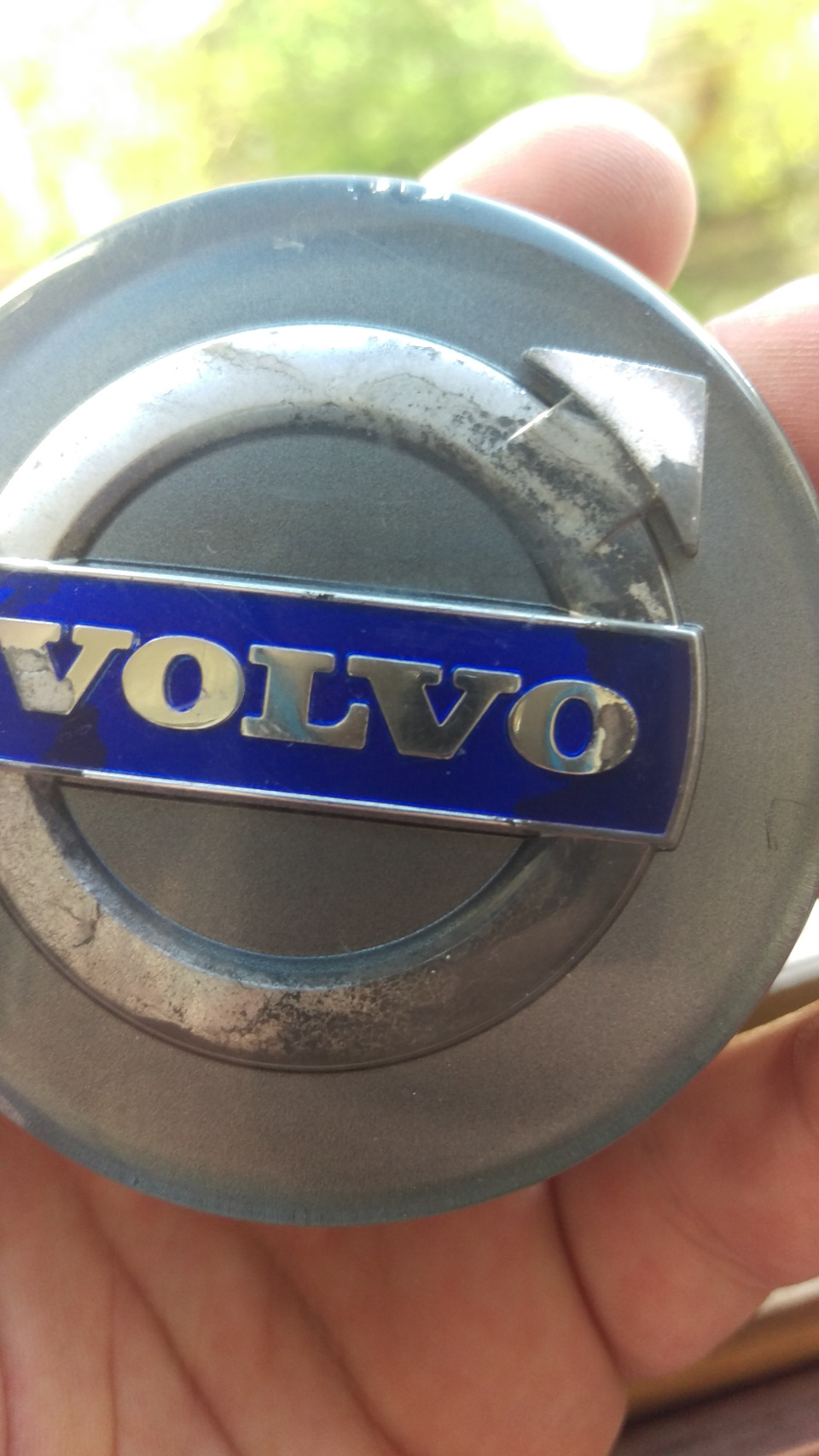 Колпачки ступицы — Volvo XC70 III, 2,4 л, 2012 года | стайлинг | DRIVE2