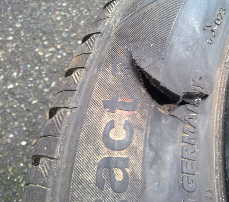 Боковой разрыв — FIAT Linea, 1,3 л, 2013 года | шины | DRIVE2