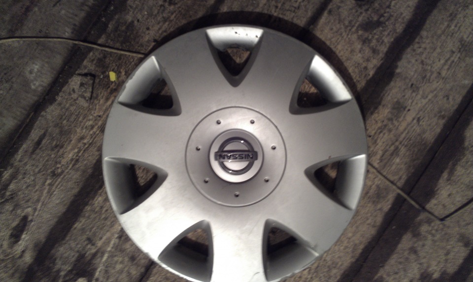 ПРОДАМ (15 РАДИУС) ШТАМПОВАННЫЕ ДИСКИ В КОМПЛЕКТЕ С КОЛПАКАМИ ...