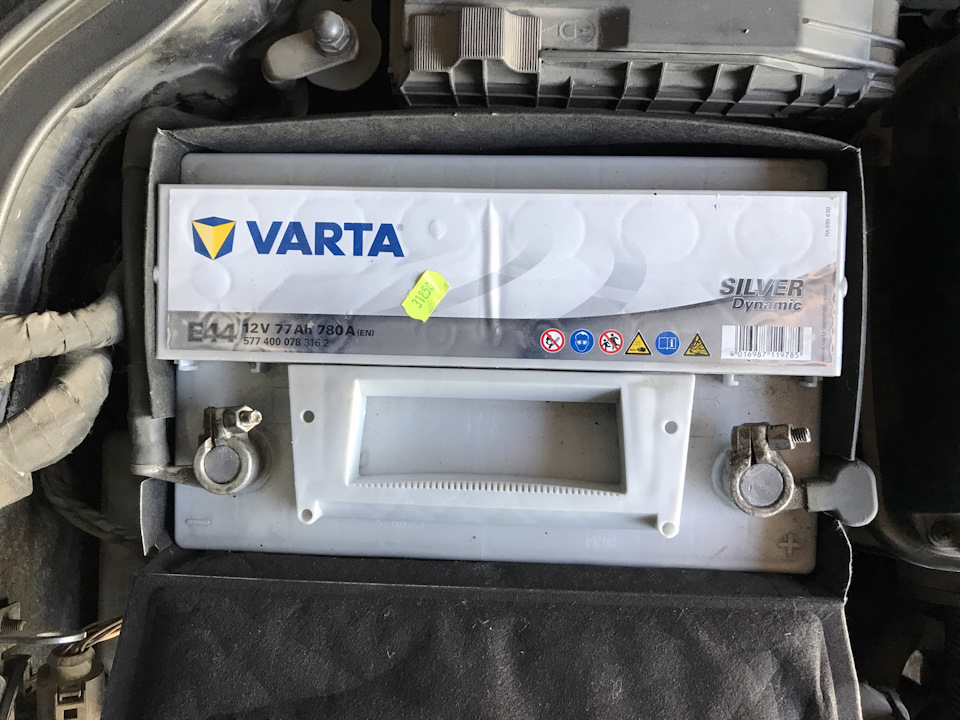 Меняем аккумулятор с Varta на Bosch — Volkswagen Passat B6, 2 л, 2007 ...