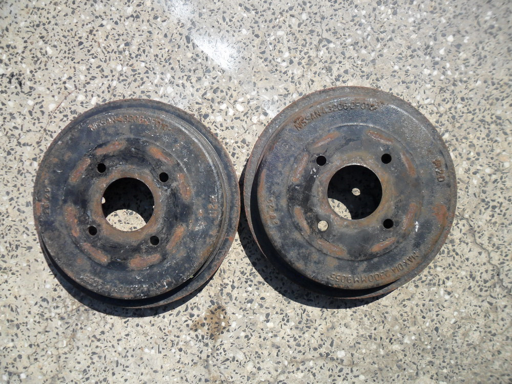 Замена задних барабанных колодок часть 1 — Nissan Primera (P11), 1,6 л ...