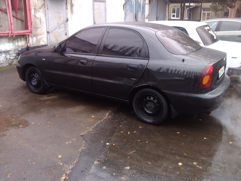 Chevrolet lanos Black