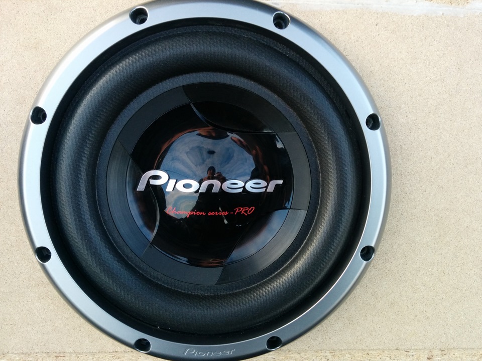 Hyundai hym d3002. TS-w3002. Автомобильный сабвуфер Pioneer TS-w3002d4. Pioneer ts3002 сабвуфер. Сабвуфер Pioneer TS 3002d4.