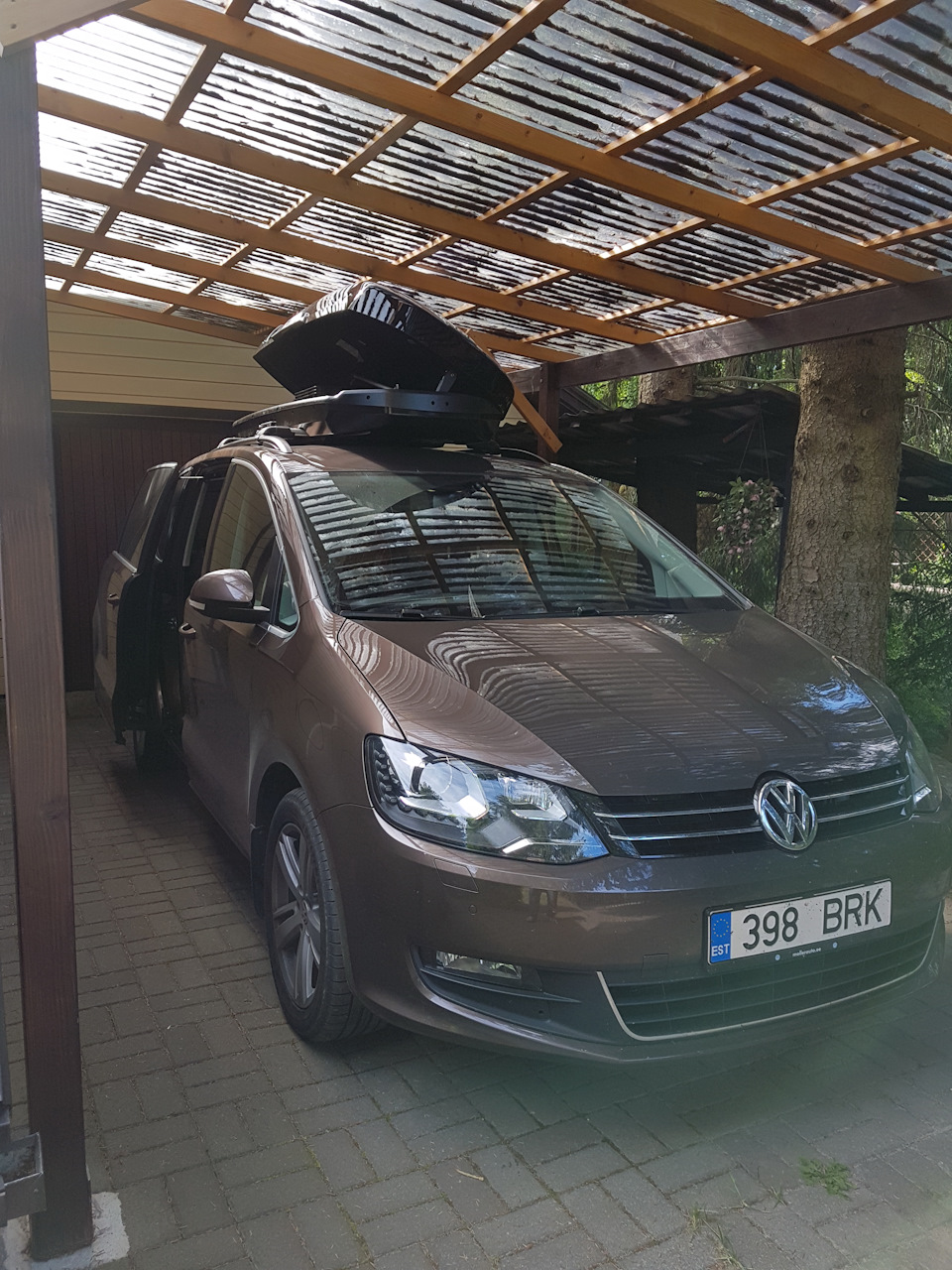 Багажник на крышу – Thule Motion XT XL + WingBar Edge — Volkswagen Sharan  (2G), 2 л, 2014 года | аксессуары | DRIVE2