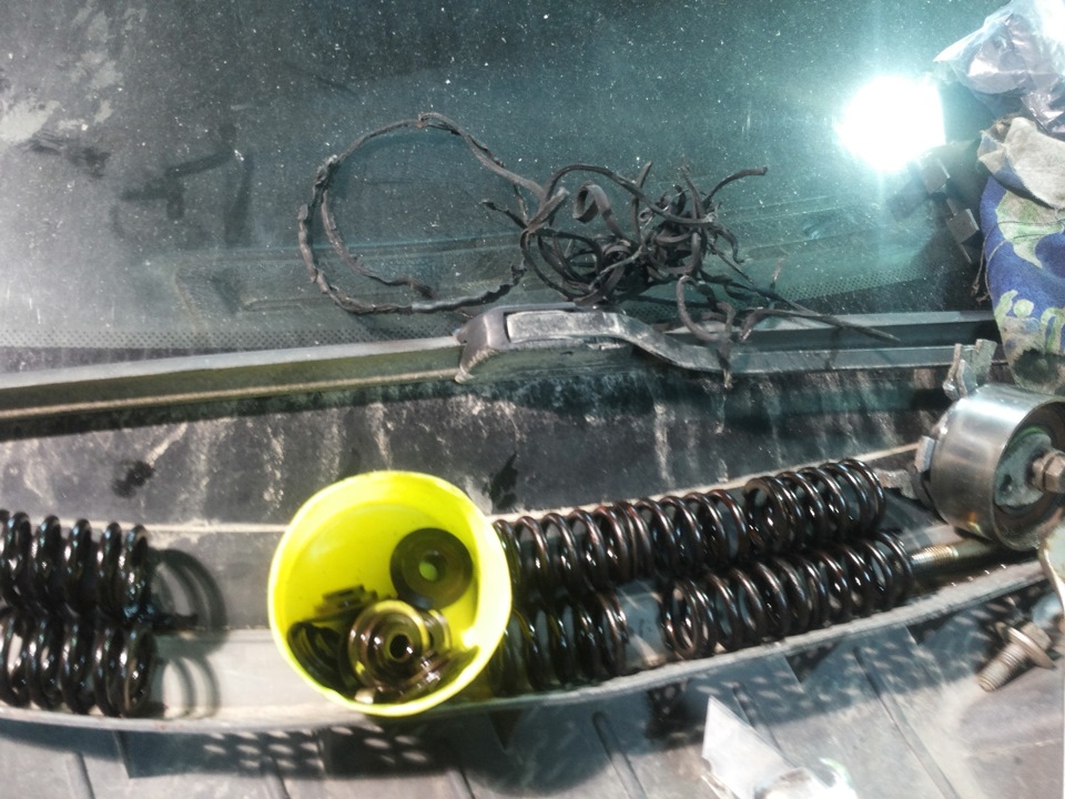 ПОГНУЛО КЛАПАНА! ИЗ ЗА РЕМНЯ КОНДЕЯ! — Opel Vectra B, 1,8 л, 1996 года ...