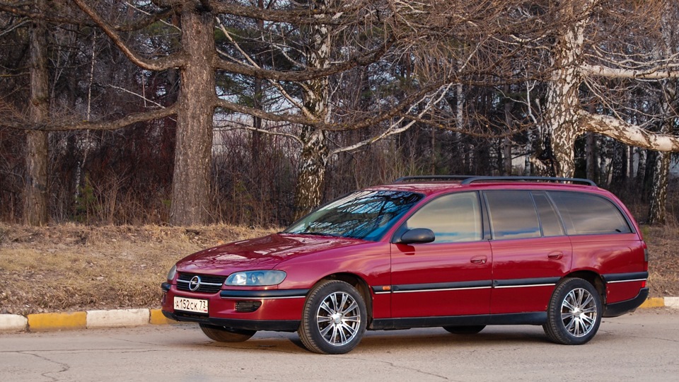 Караван б. Opel Omega b Caravan. Опель Омега Караван 1996. Opel Omega b 2.0 Караван 1998. Опель Омега Караван 2 1997.