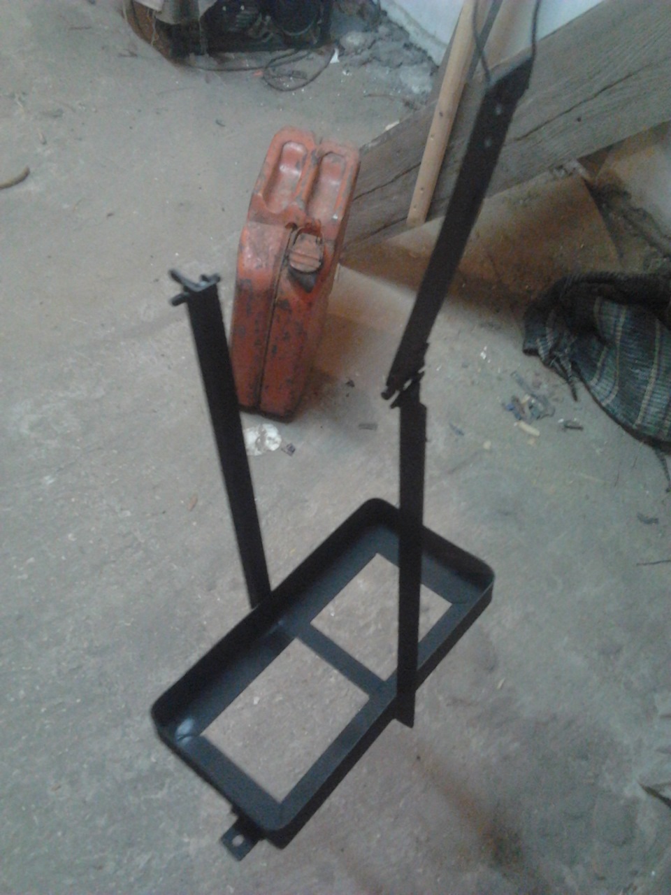 Канистра вместо запаски — ГАЗ 69, 2,3 л, 1967 года | стайлинг | DRIVE2