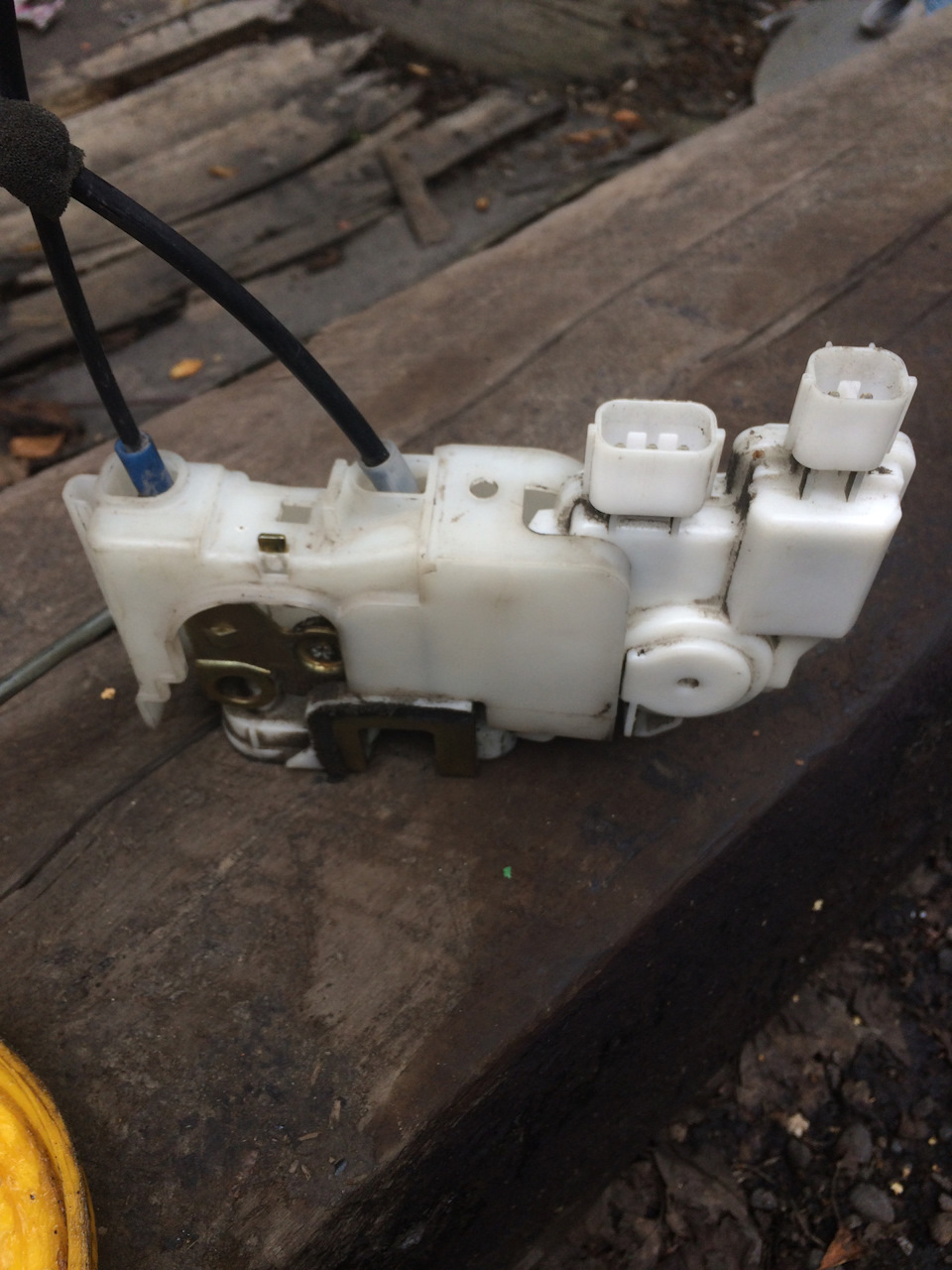 Ремонт электрозамка двери — Honda Accord (7G), 2 л, 2003 года | своими ...