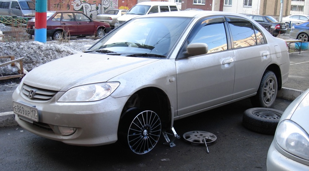 Скад Веритас R16 — Honda Civic (7G), 1,7 л, 2005 года | колёсные диски ...