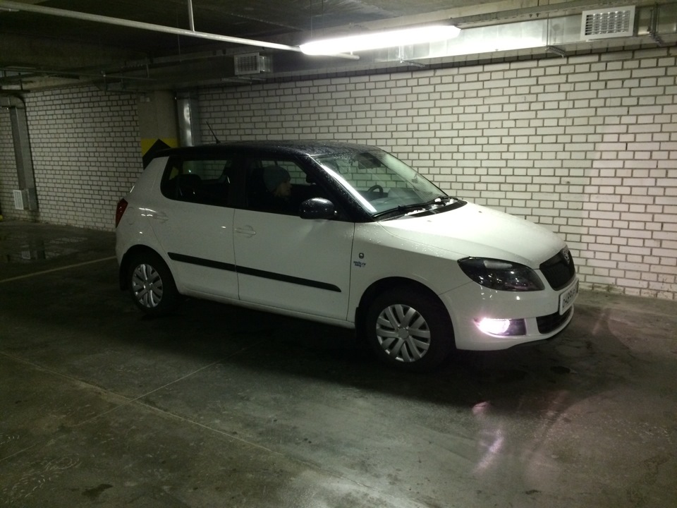 Синие диски в прошлом… — Skoda Fabia Mk2, 1,4 л, 2013 года | колёсные ...