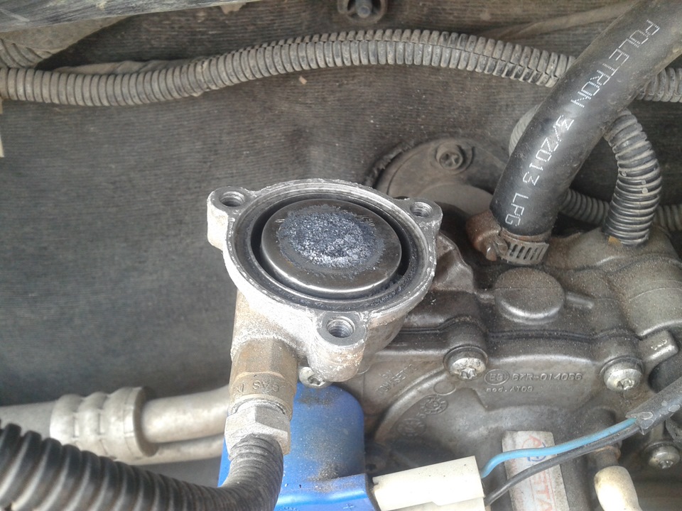 замена фильтра ГБО №.3 — KIA Rio (3G), 1,6 л, 2011 года | плановое ТО ...