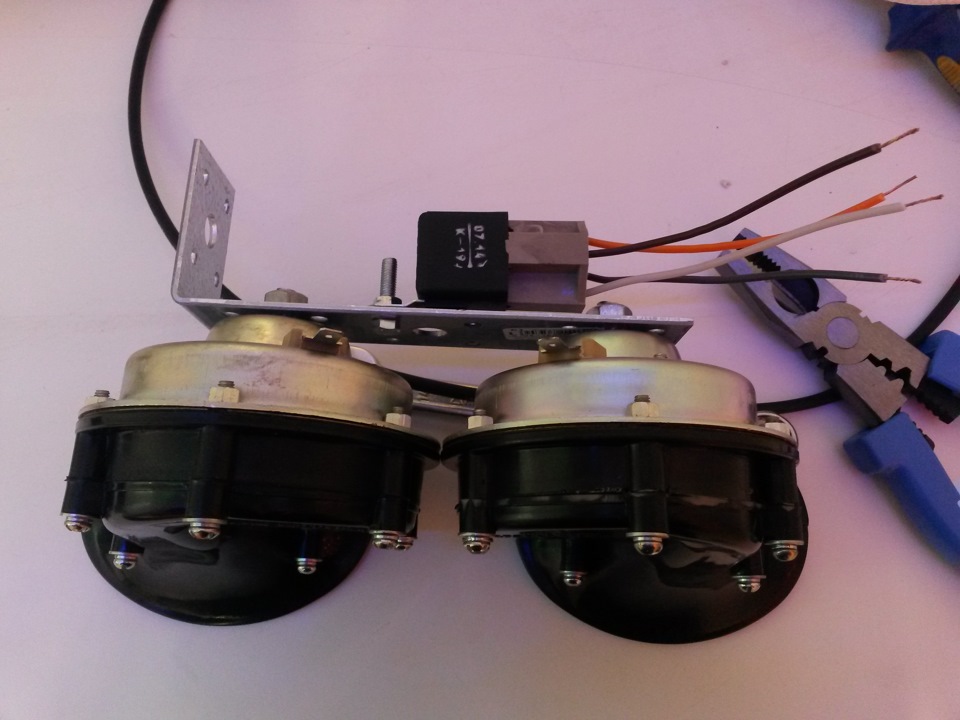 Установка сигналов "Волжских" — KIA Sportage (3G), 2 л., 2011 года ...