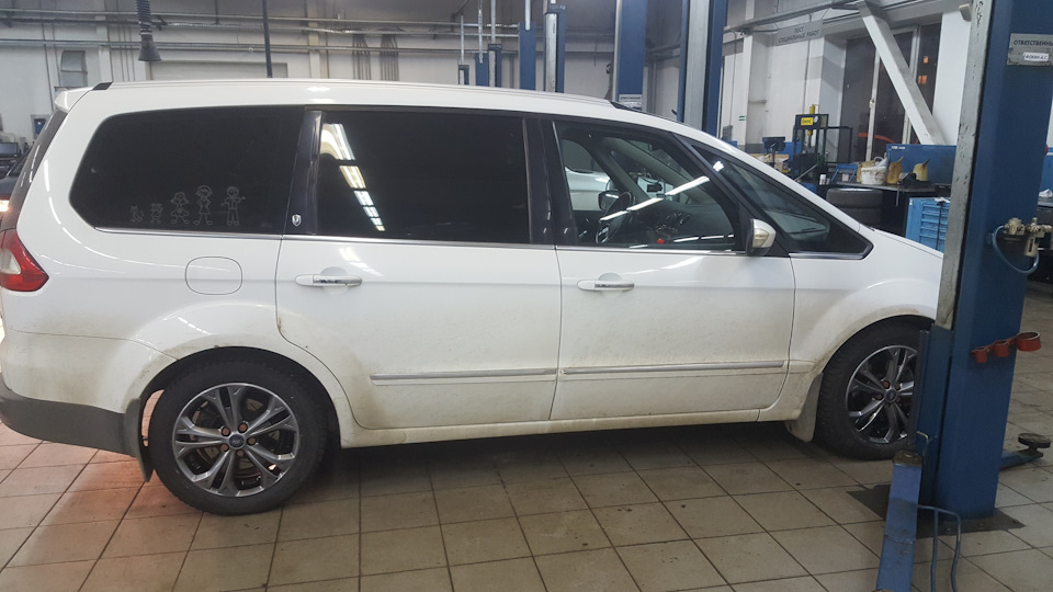 Фото в бортжурнале Ford Galaxy (Mk III)