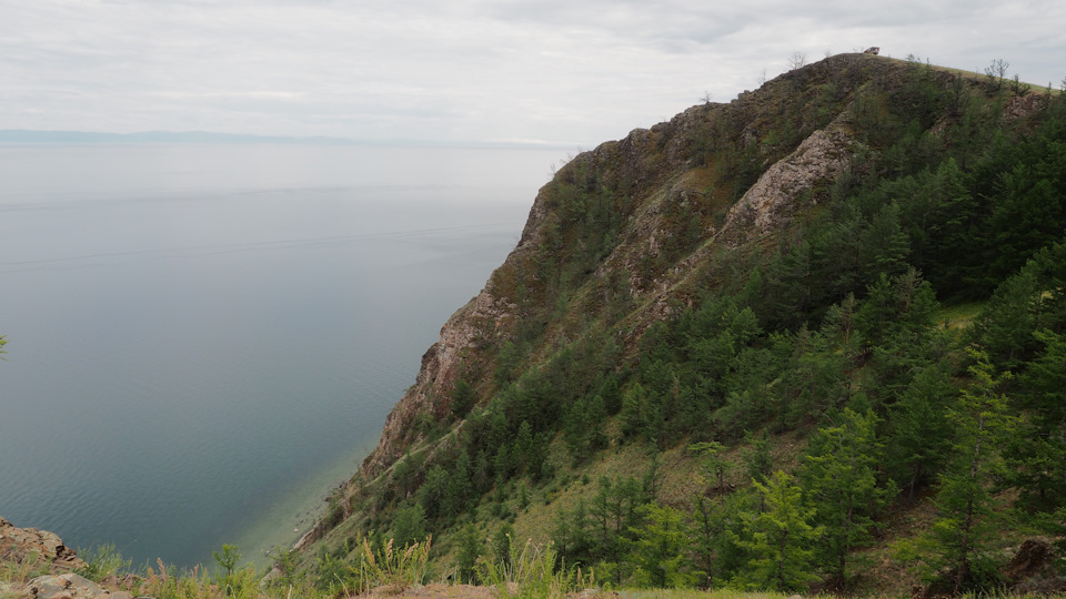 Соболь уже многократно отработал свою стоимость, ибо завозил нас в такие места, куда покупные туры обошлись бы в громадные суммы. — ГАЗ Соболь