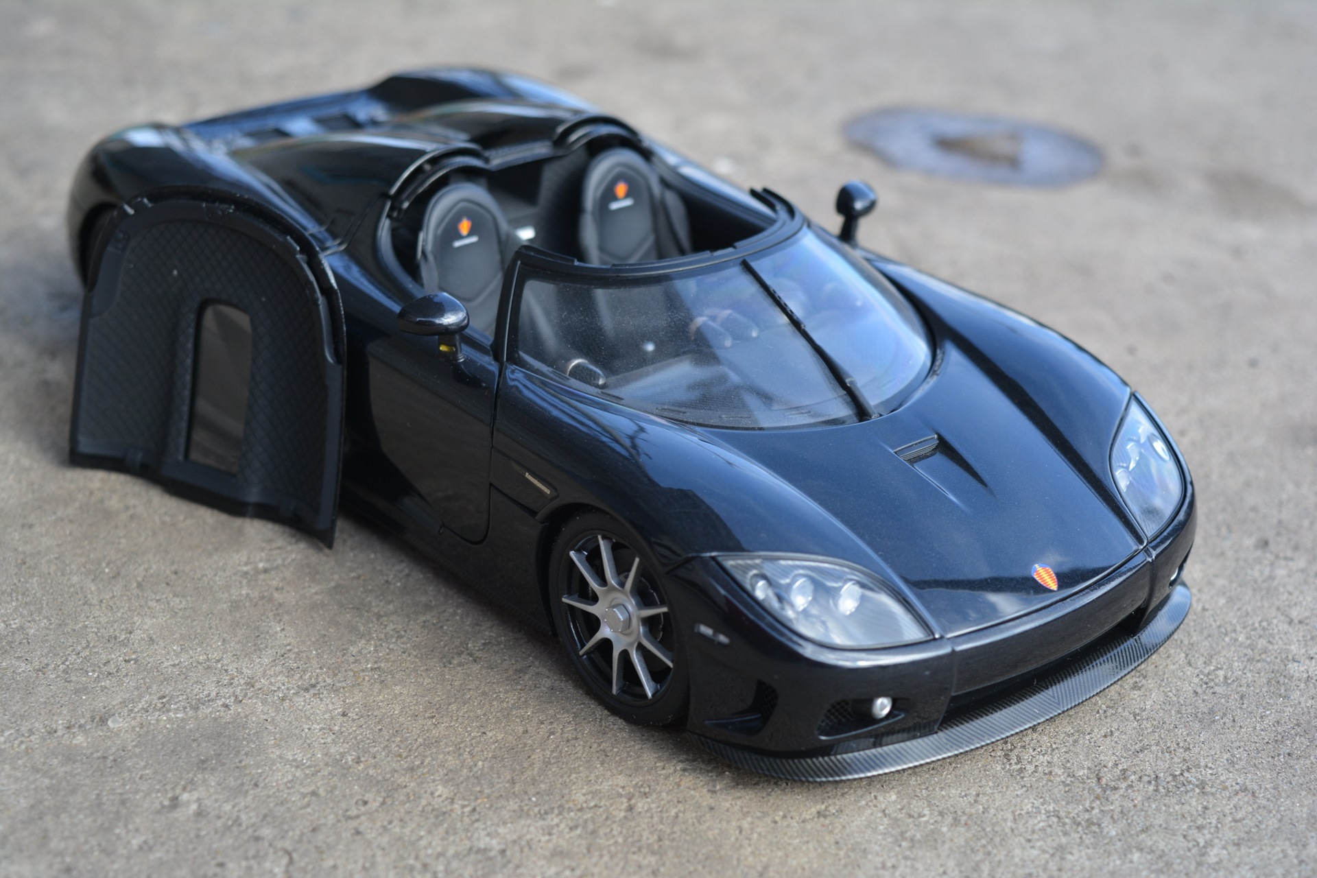 Моделька Koenigsegg CCX