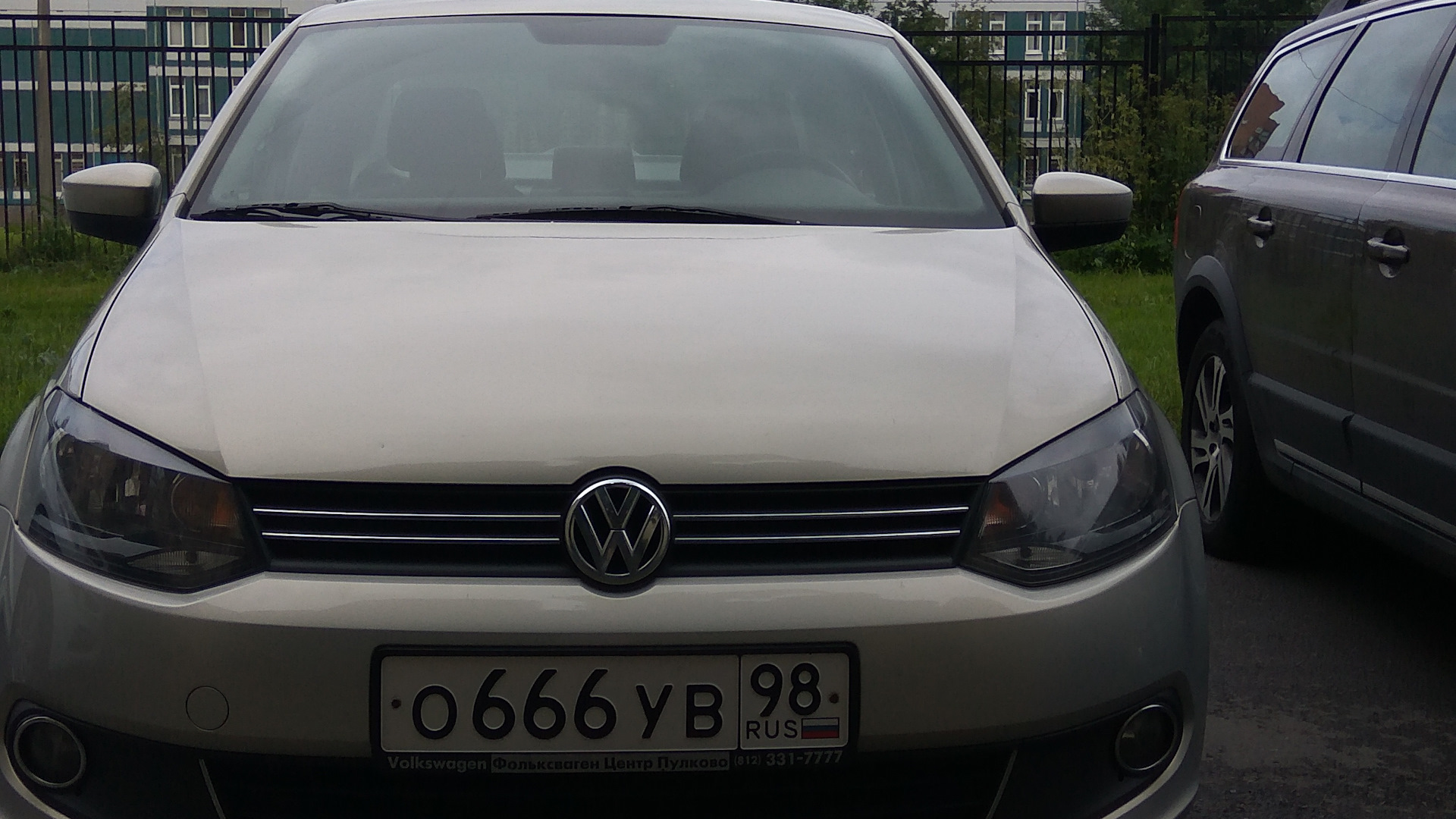 Volkswagen Polo Sedan 1.6 бензиновый 2012 | 1.6 АТ на DRIVE2