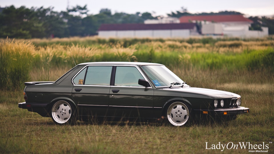 BMW e28 Black