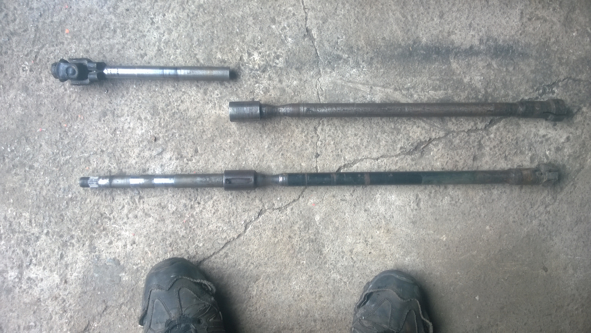 первичный вал ваз 2101. вал карданный ваз 2101-2107 на шрус (спорт) (23 шлица). коленвал ваз 2130. коленвал 2107. вал на ваз 2101.