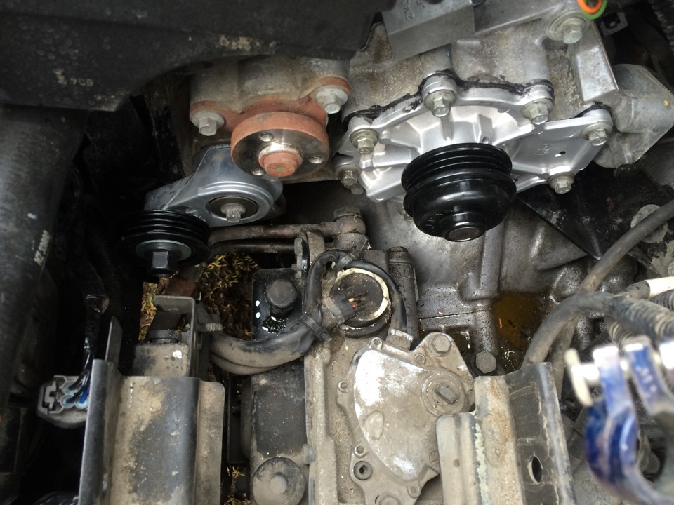 Насос охлаждения x25xe. 0 замена помпы. M57 помпа ina. Замена помпы x. Помпа n57.