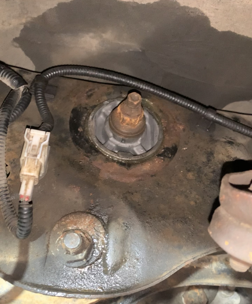 Замена сайлентблока заднего редуктора — Mazda CX-5 (1G), 2 л, 2011 года ...