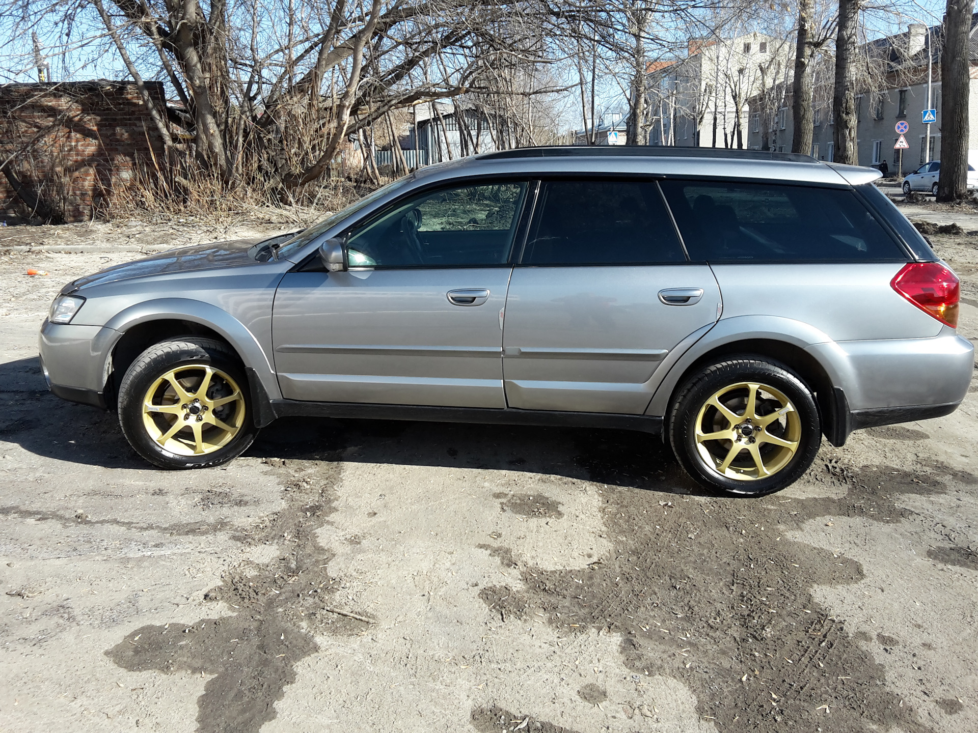 Диски subaru outback. 215 55 R17 Subaru Outback. Субару Аутбек 2005 диски. Диски Субару Аутбек r17. Субару Аутбек 2004 диски.