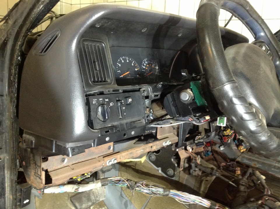 Бабах на Московском проспекте ну и заодно торпедо снял Jeep Grand Cherokee (ZJ