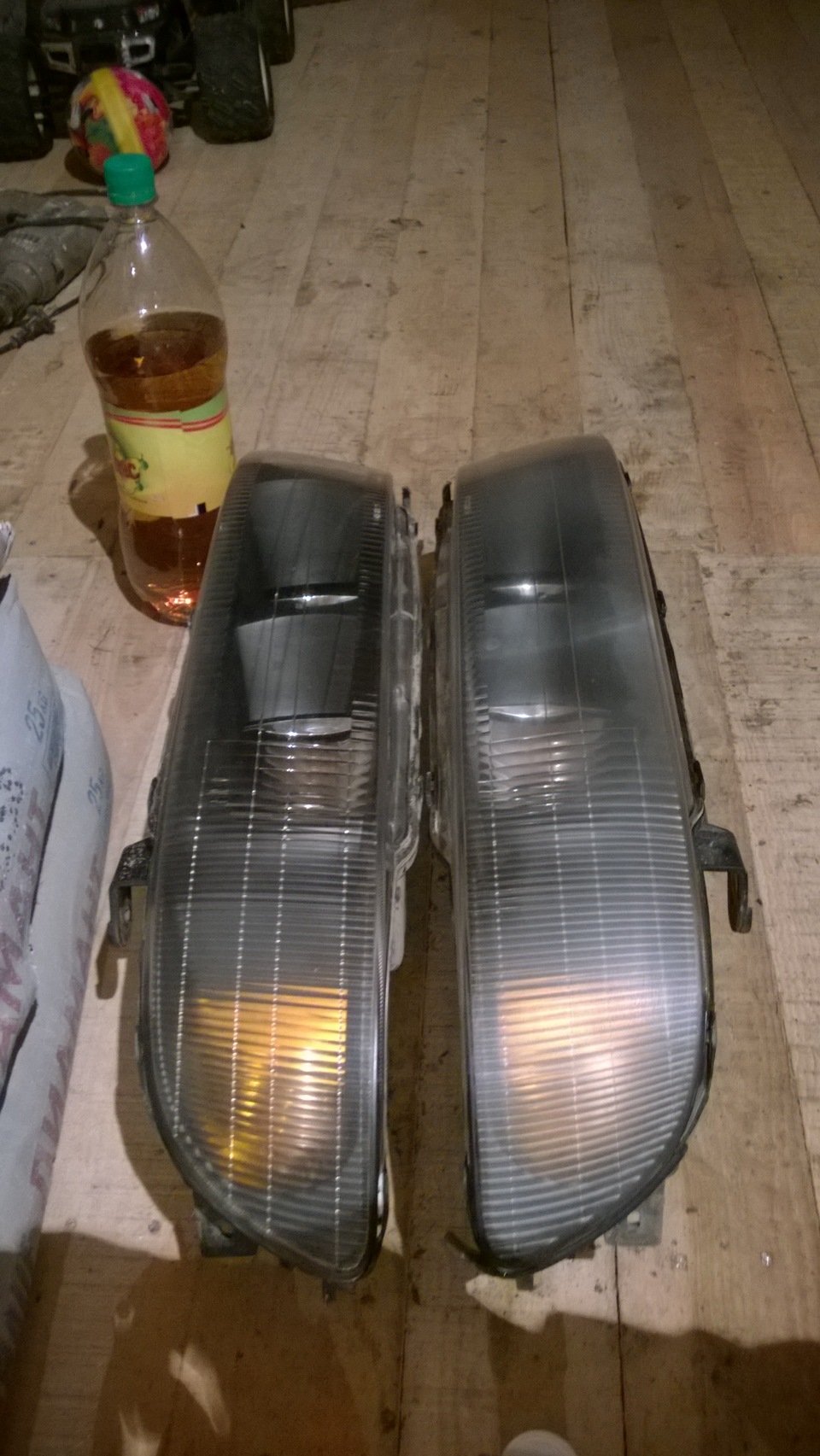 полировка фар — Mitsubishi Galant (8G), 1,8 л, 2000 года | другое | DRIVE2