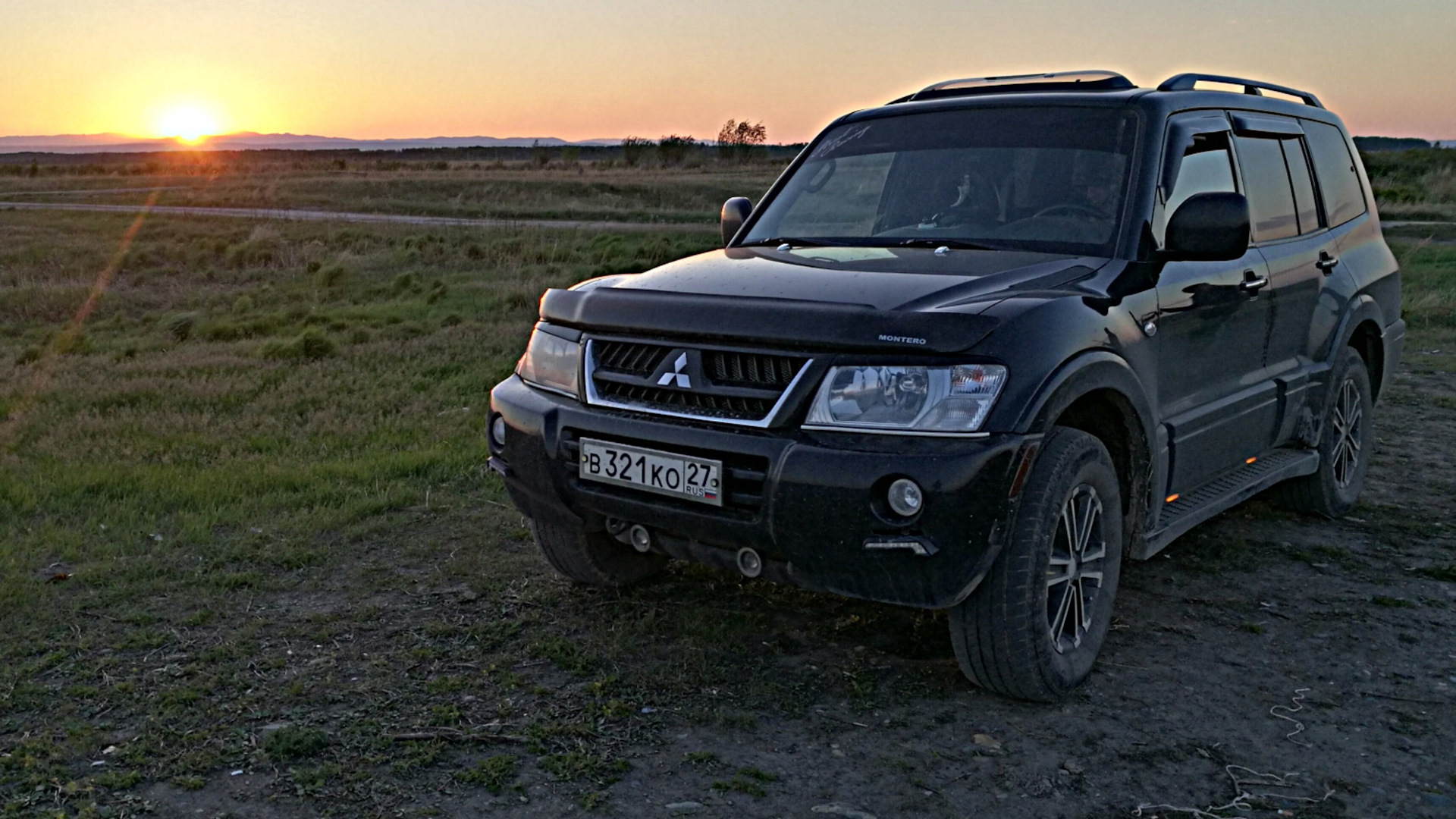 Купить паджеро в краснодарском. Mitsubishi Montero Limited. Mitsubishi Montero 8. Монтеро 3 3.5.