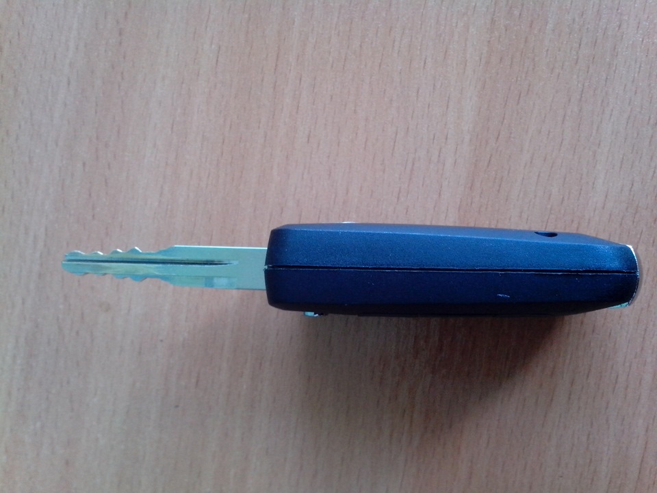 Выкидной ключ — Nissan Avenir (2G), 2 л, 2002 года | аксессуары | DRIVE2