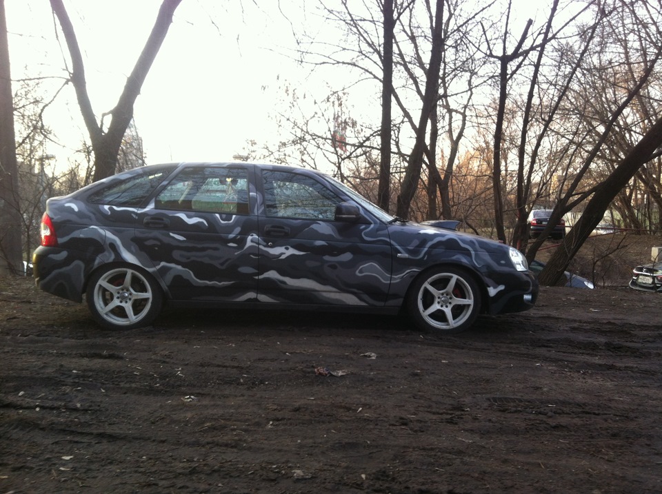 Боевой расскрас — Lada Приора хэтчбек, 1,6 л, 2011 года | стайлинг | DRIVE2