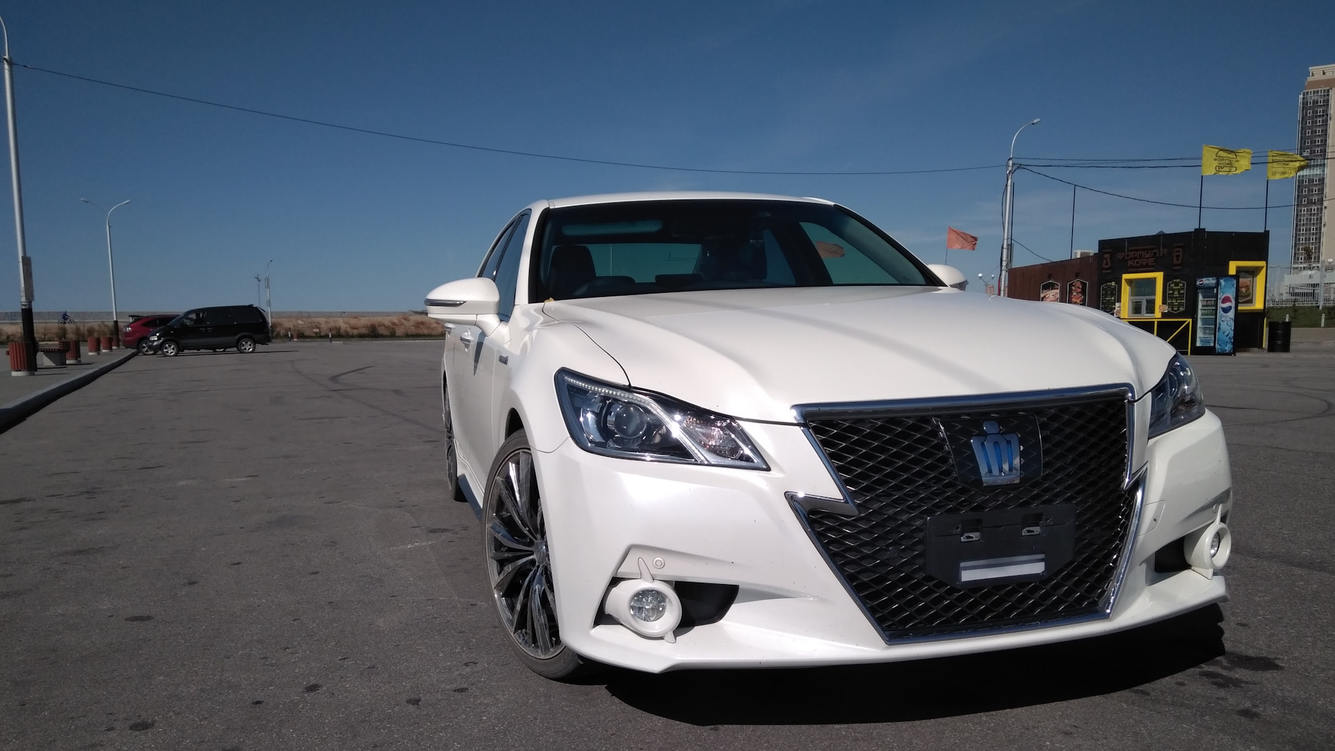 Краун 210 кузов. Toyota Crown athlete g 2013. Краун 210 Атлет. Тойота Кроун Атлет.